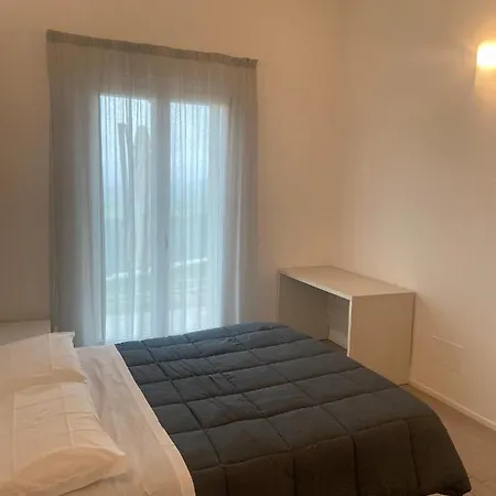 Alba - Soggiorni Le Grotte * Camerano