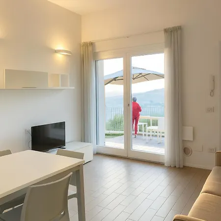Alba - Soggiorni Le Grotte Apartmán *